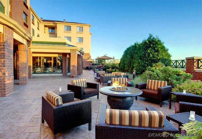 Courtyard By Marriott Madison East Hotel Exterior photo